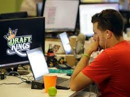 Play the daily fantasy sports with DraftKings
